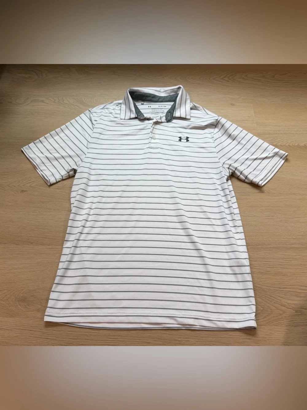Under Armour Playoff Polo Shirt Mens Size S White Gray Striped Golf Performance